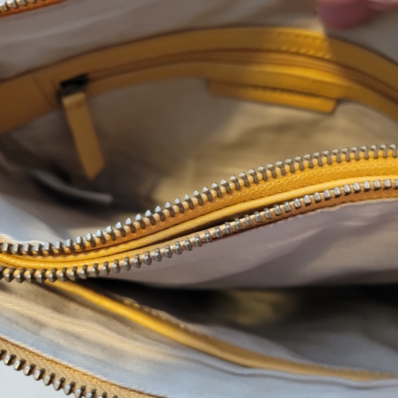 MAKE AN OFFER  Lucky Brand Leather Crossbody Bag Purse. Exclnt!! - Picture 14 of 16